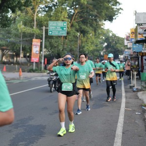 Race photo from BAUR RUN 2025