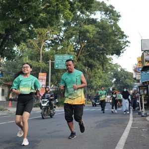 Race photo from BAUR RUN 2025