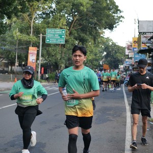Race photo from BAUR RUN 2025