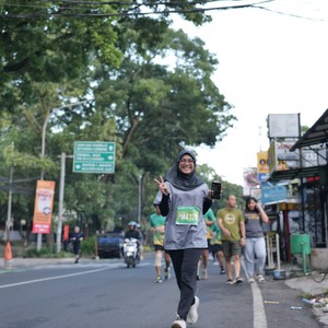 Race photo from BAUR RUN 2025