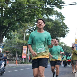 Race photo from BAUR RUN 2025