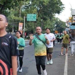 Race photo from BAUR RUN 2025