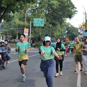Race photo from BAUR RUN 2025