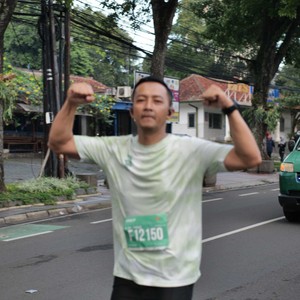 Race photo from BAUR RUN 2025