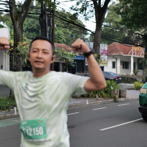 Race photo from BAUR RUN 2025