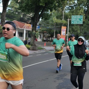 Race photo from BAUR RUN 2025