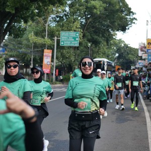 Race photo from BAUR RUN 2025