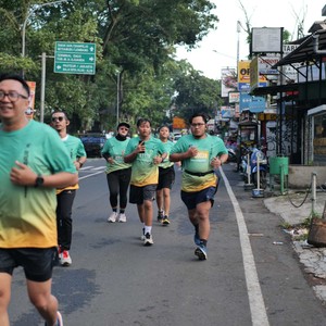 Race photo from BAUR RUN 2025
