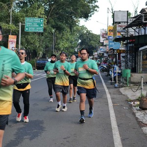 Race photo from BAUR RUN 2025