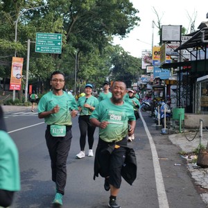 Race photo from BAUR RUN 2025