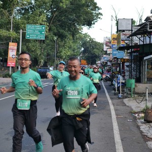 Race photo from BAUR RUN 2025