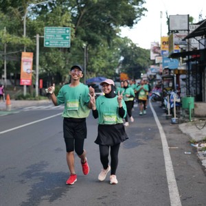 Race photo from BAUR RUN 2025