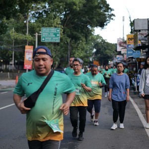 Race photo from BAUR RUN 2025