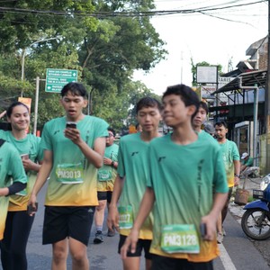 Race photo from BAUR RUN 2025