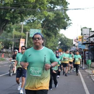 Race photo from BAUR RUN 2025