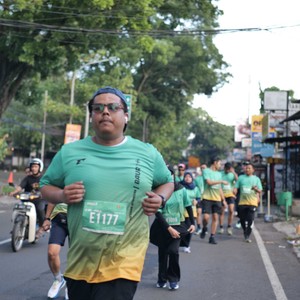 Race photo from BAUR RUN 2025