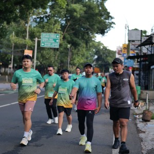 Race photo from BAUR RUN 2025