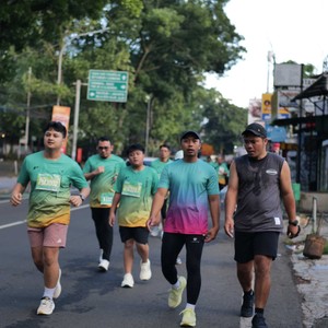 Race photo from BAUR RUN 2025