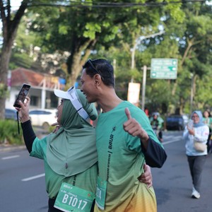 Race photo from BAUR RUN 2025