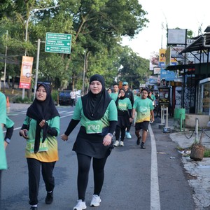 Race photo from BAUR RUN 2025