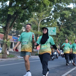 Race photo from BAUR RUN 2025