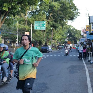 Race photo from BAUR RUN 2025