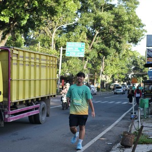 Race photo from BAUR RUN 2025