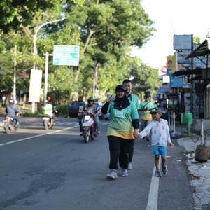 Race photo from BAUR RUN 2025