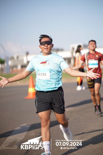 Race photo from KBP City Run 2024