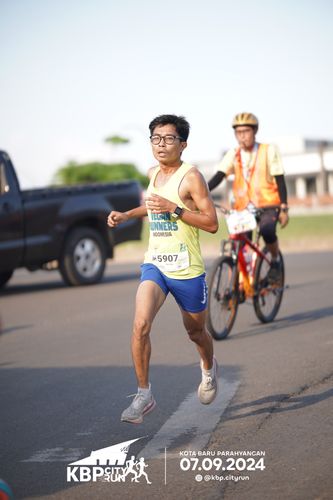 Race photo from KBP City Run 2024
