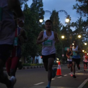 Race photo from BAUR RUN 2025