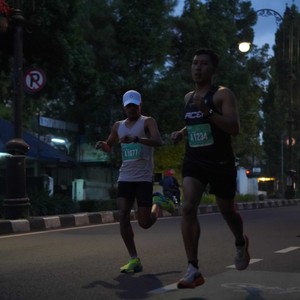 Race photo from BAUR RUN 2025