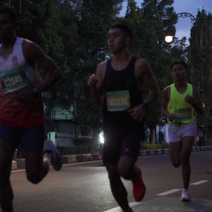 Race photo from BAUR RUN 2025
