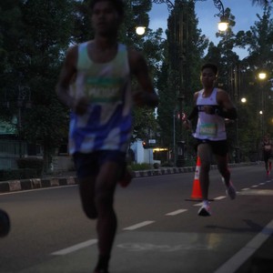 Race photo from BAUR RUN 2025