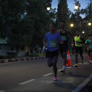 Race photo from BAUR RUN 2025