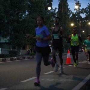 Race photo from BAUR RUN 2025