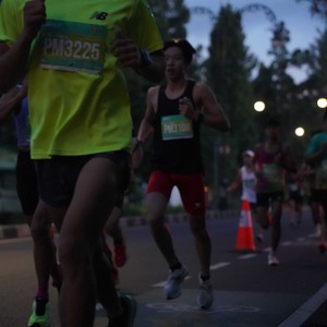 Race photo from BAUR RUN 2025