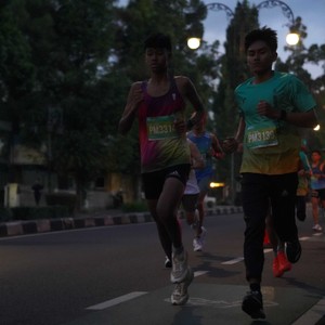 Race photo from BAUR RUN 2025