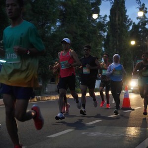 Race photo from BAUR RUN 2025