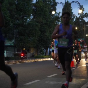 Race photo from BAUR RUN 2025