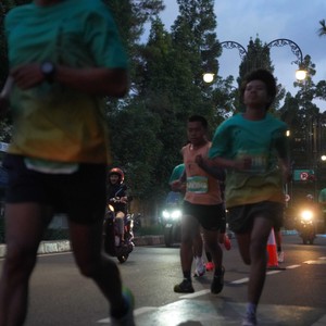 Race photo from BAUR RUN 2025