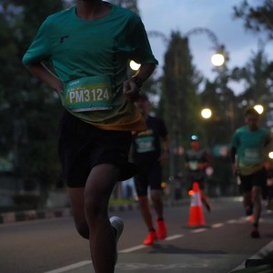 Race photo from BAUR RUN 2025