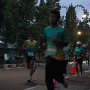 Race photo from BAUR RUN 2025