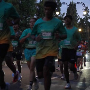 Race photo from BAUR RUN 2025