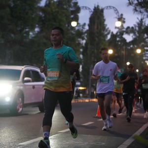 Race photo from BAUR RUN 2025
