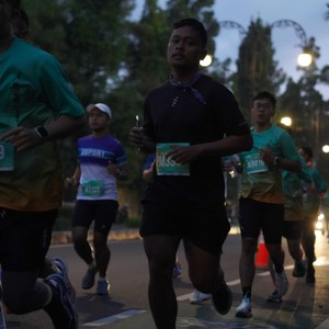 Race photo from BAUR RUN 2025