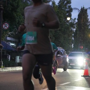 Race photo from BAUR RUN 2025