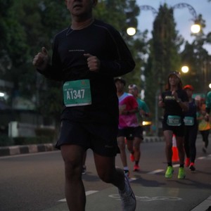 Race photo from BAUR RUN 2025