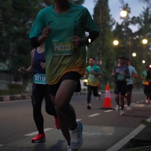 Race photo from BAUR RUN 2025