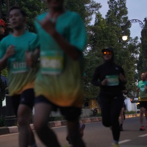 Race photo from BAUR RUN 2025